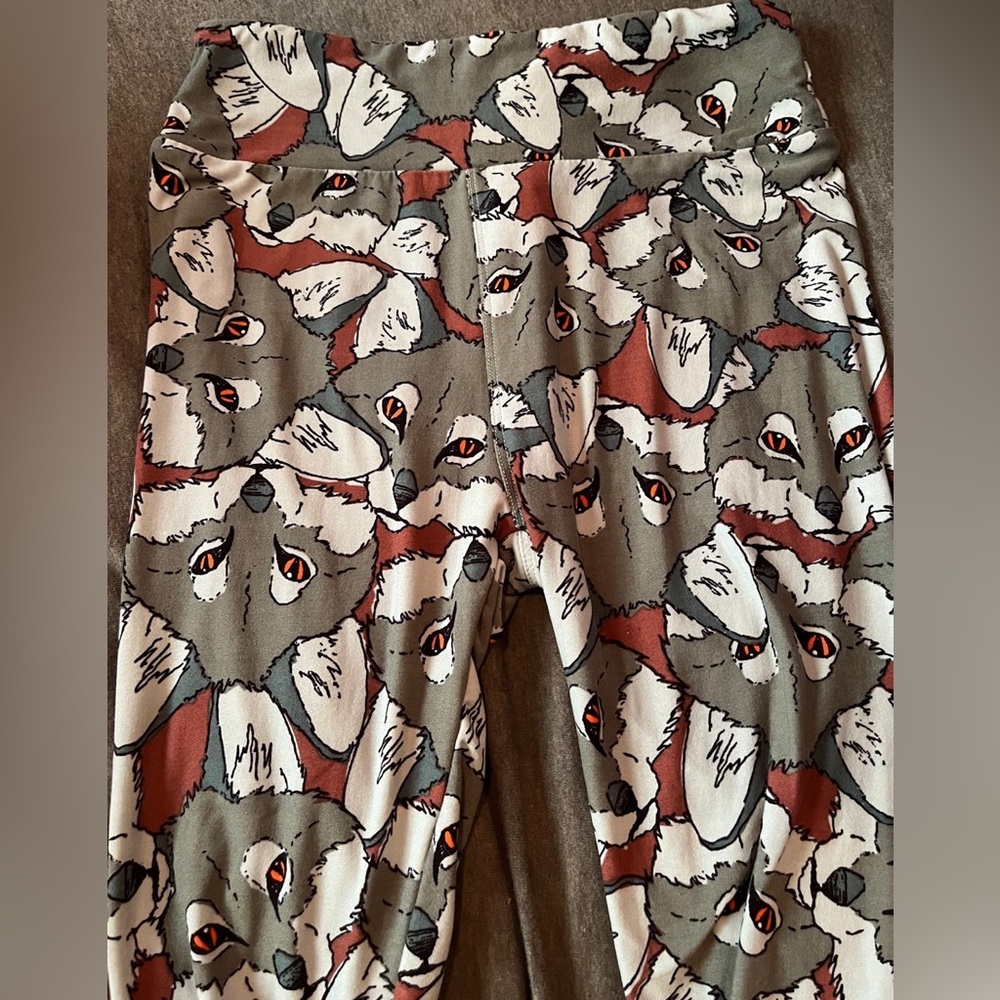 Lularoe Wolves Print Leggings OS